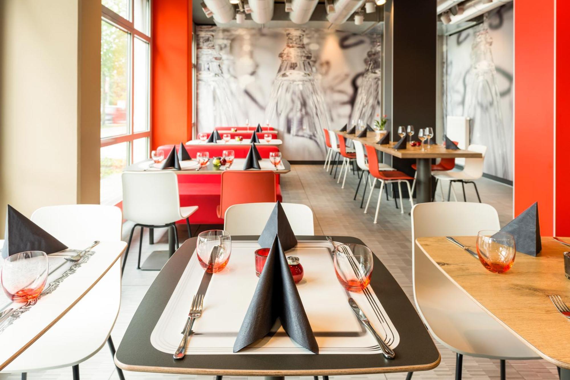 Ibis Hotel Muenchen Garching Garching bei Muenchen Exterior photo